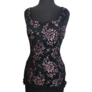 Studio Y black pink floral lace sleeveless scoop neck top size  medium